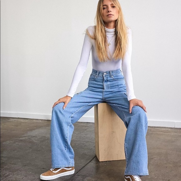 Leviβs High Loose Cargo Jeans NWT Size 28 - Picture 5 of 16